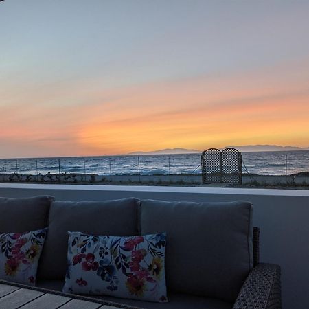 Lambou Beach Sunset Soroni Eksteriør bilde