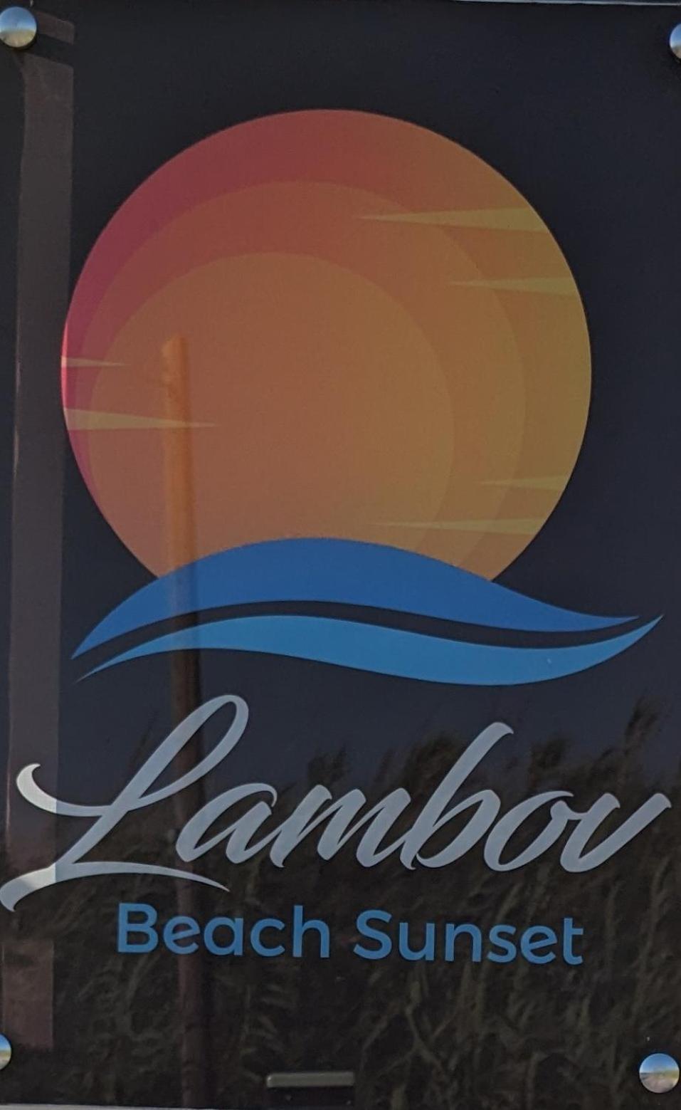 Lambou Beach Sunset Soroni Eksteriør bilde